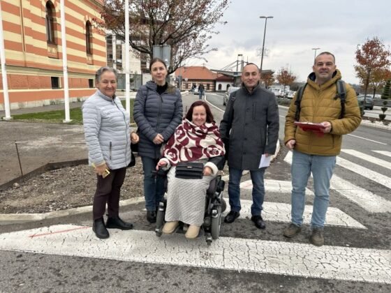 Realizacija projekta „Pristupačnost i mobilnost“ u punom jeku: Počela adaptacija trotoara za lakše kretanje osoba s invaliditetom