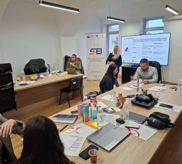 U SEI centru održan dvodnevni trening za jačanje profesionalnih i komunikacijskih vještina za osoblje